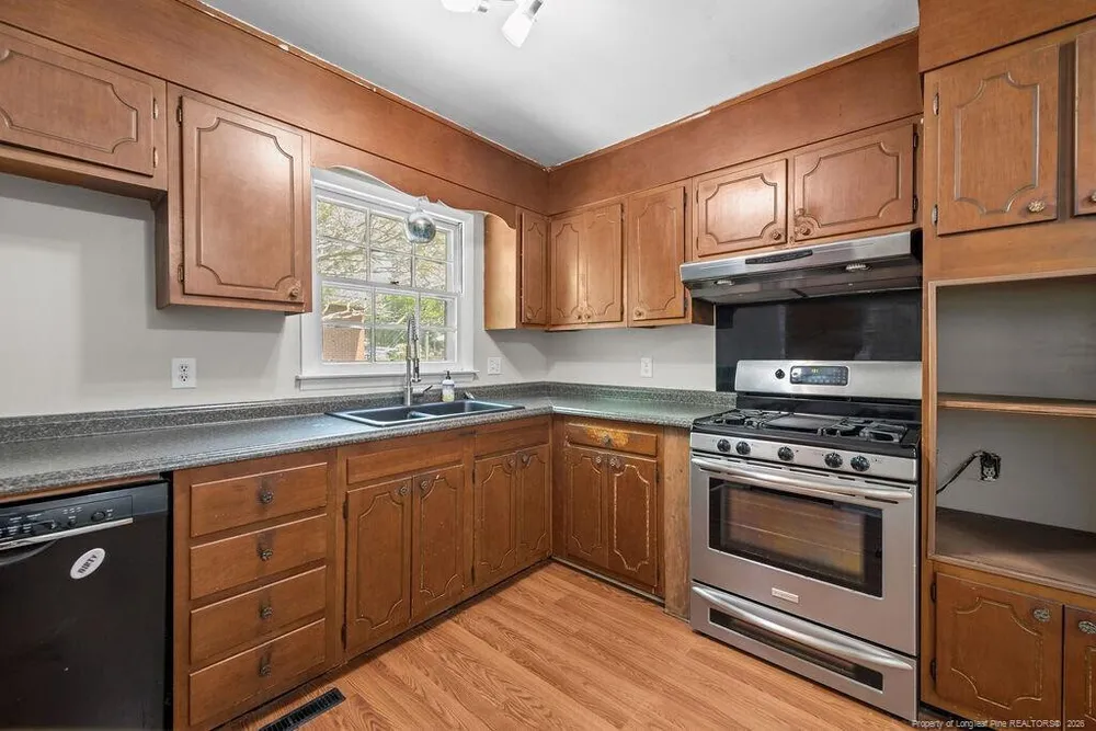 621 Ashboro St, Fayetteville, NC 28311