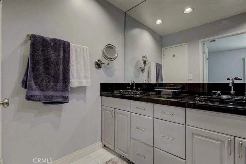 8227 Grenoble St, Sunland, CA 91040