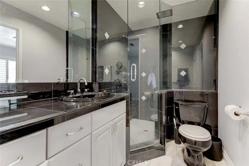 8227 Grenoble St, Sunland, CA 91040