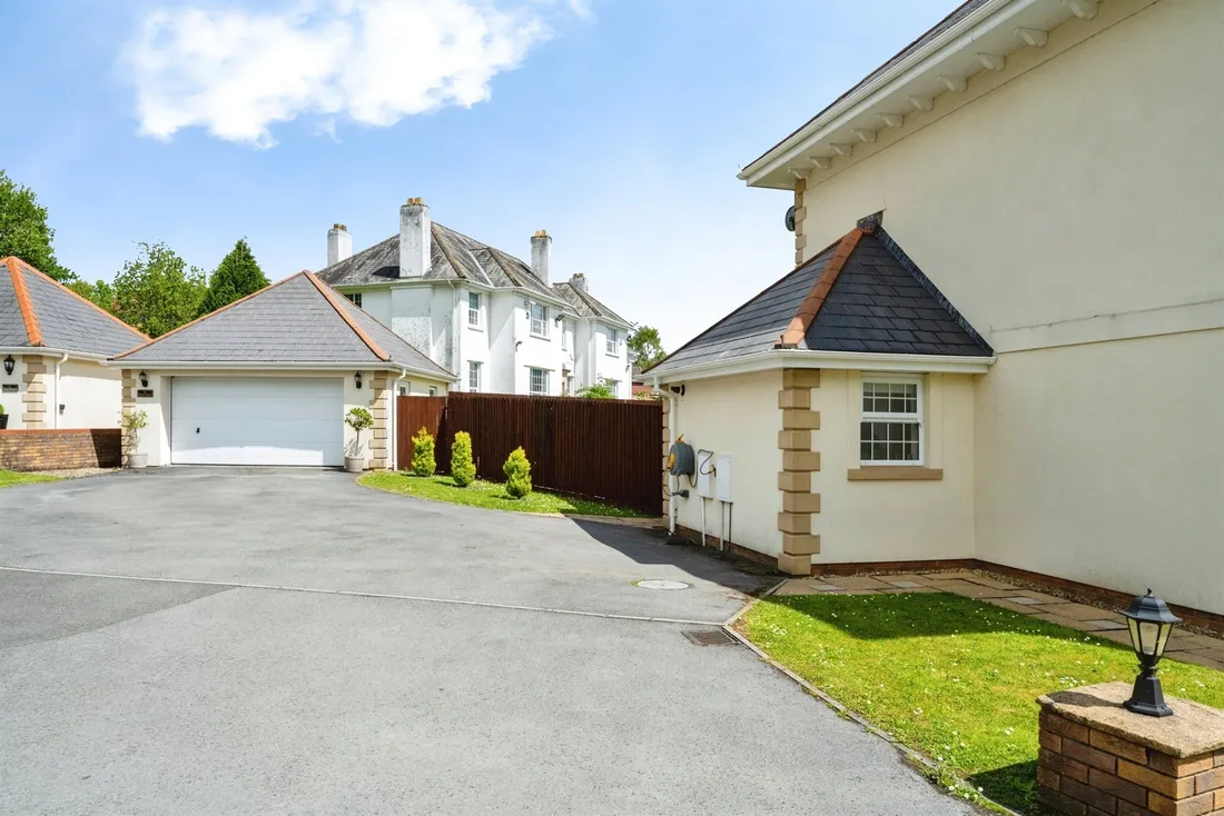 Property photo 8
