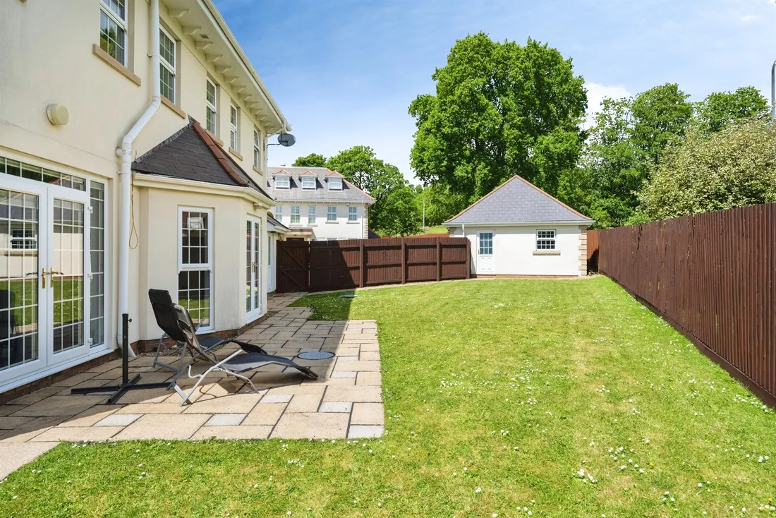 Property photo 33