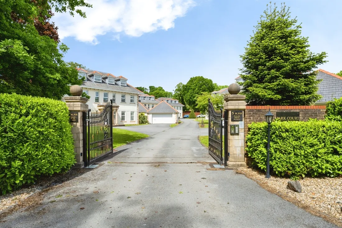 Property photo 38