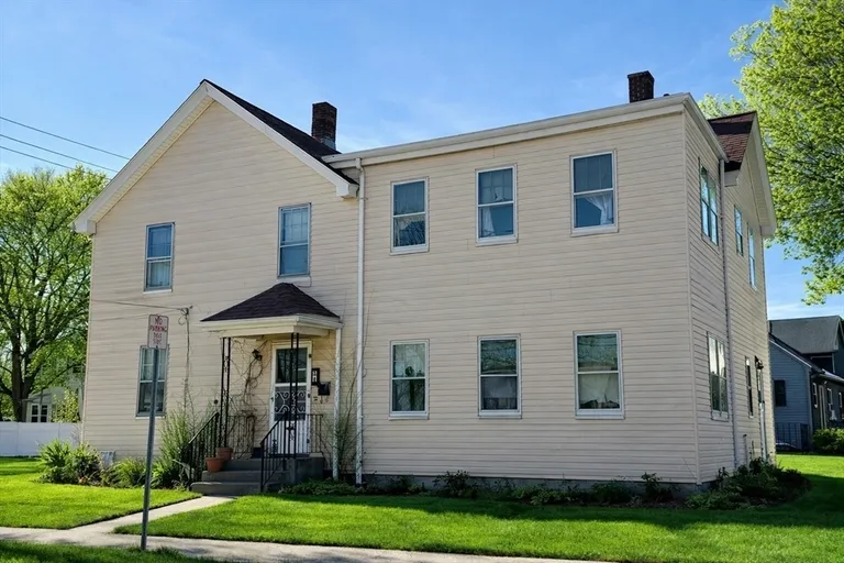 51 Farwell St, Waltham, MA 02453