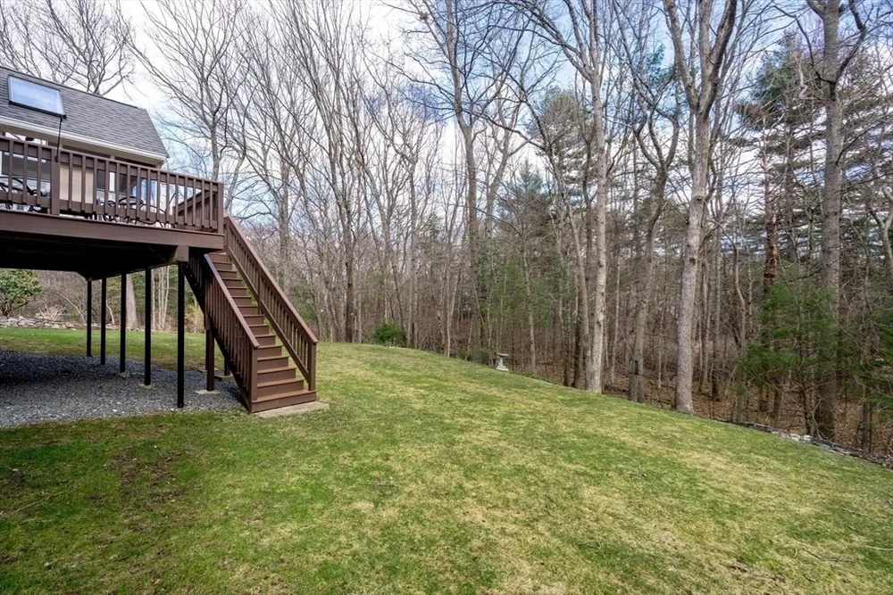 74 Flint Locke Ln, Medfield, MA 02052