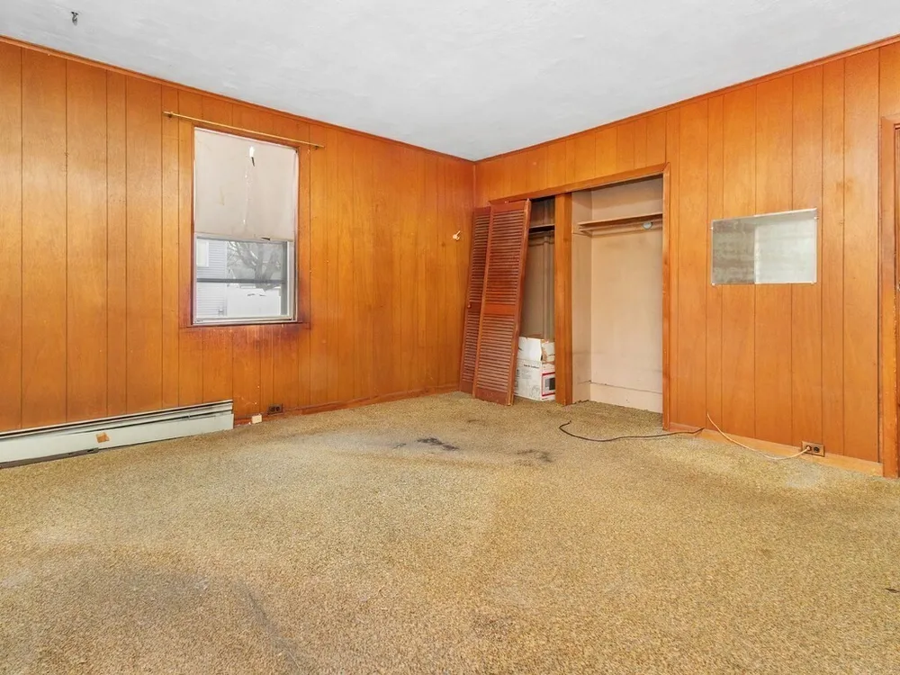 51 Farwell St, Waltham, MA 02453
