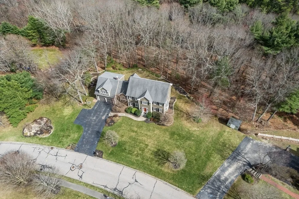 74 Flint Locke Ln, Medfield, MA 02052