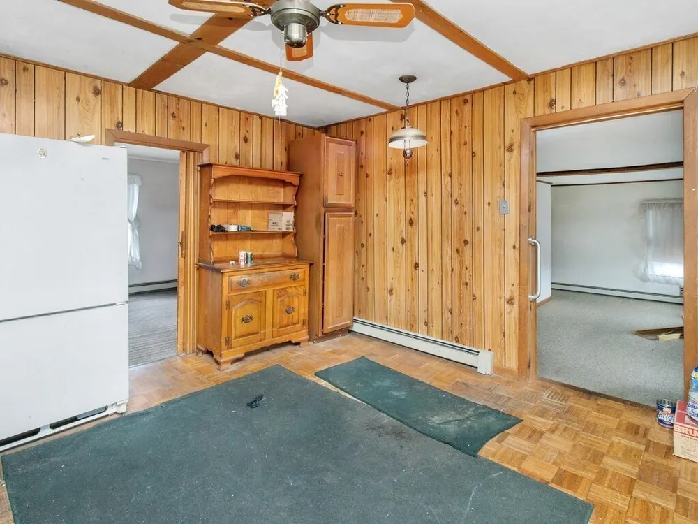 51 Farwell St, Waltham, MA 02453