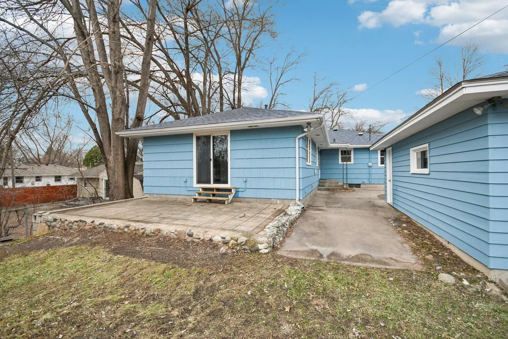 3418 Xenia Ave N, Crystal, MN 55422