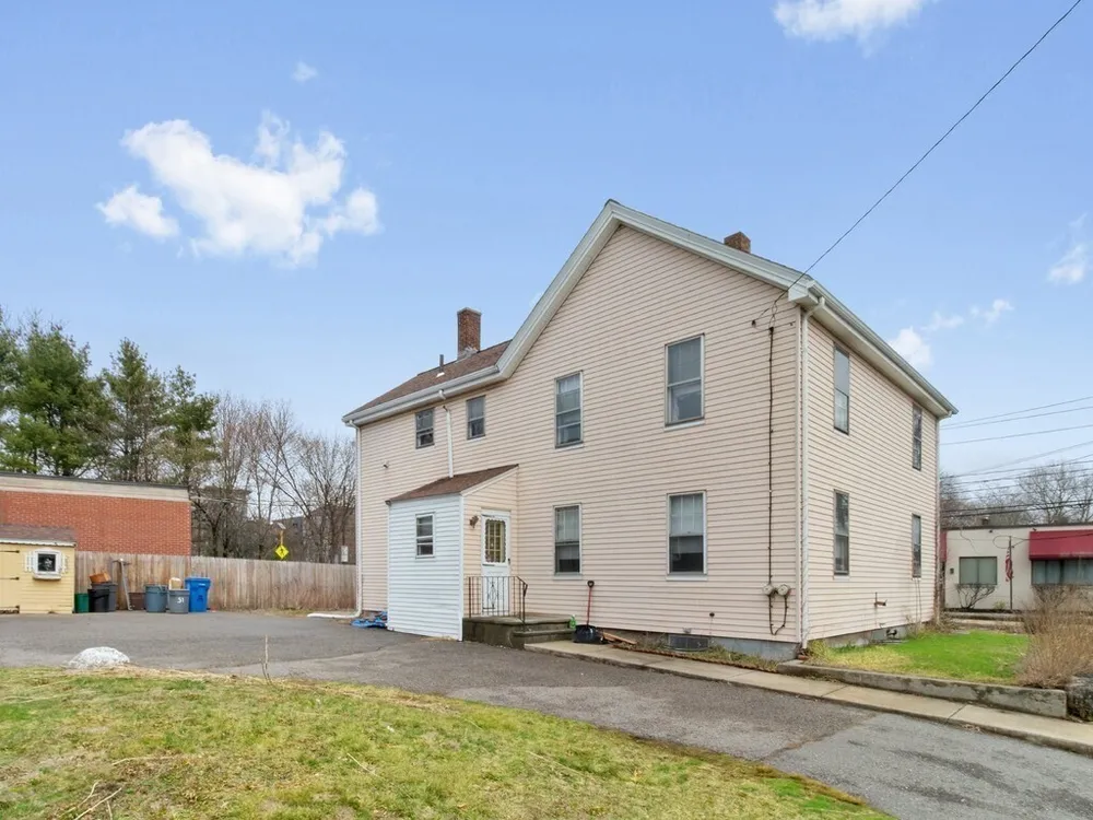 51 Farwell St, Waltham, MA 02453