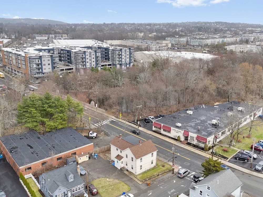 51 Farwell St, Waltham, MA 02453