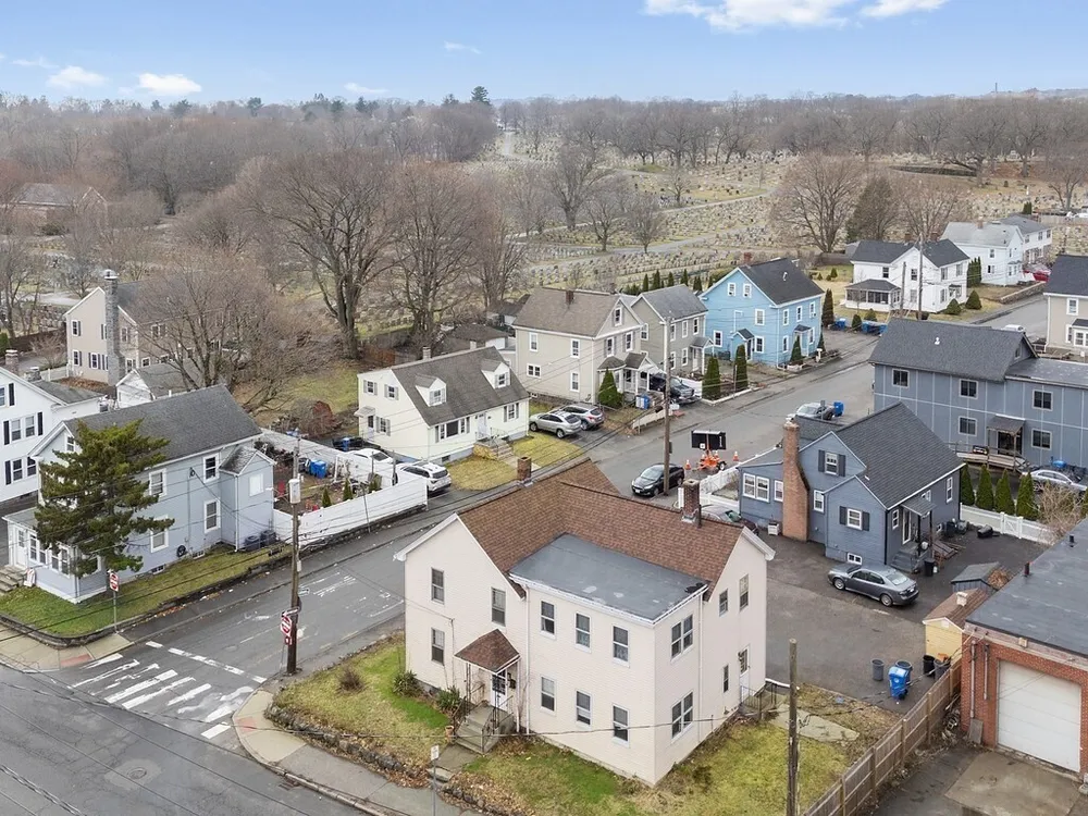 51 Farwell St, Waltham, MA 02453