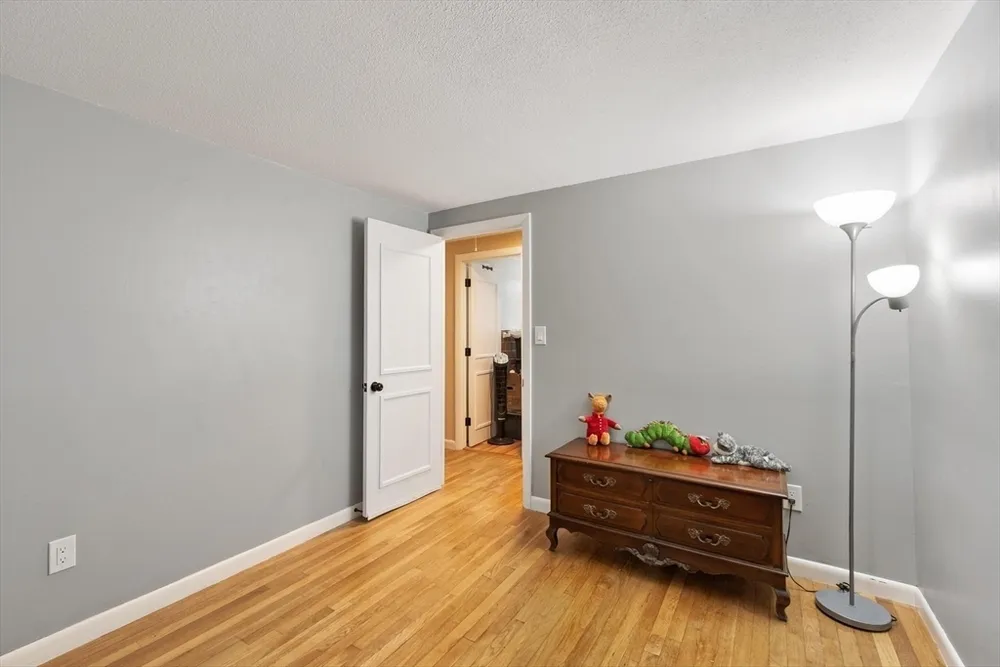 44 Patten Rd, Westford, MA 01886