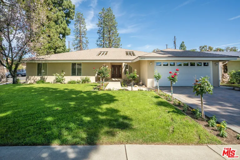 18631 Superior St, Northridge, CA 91324