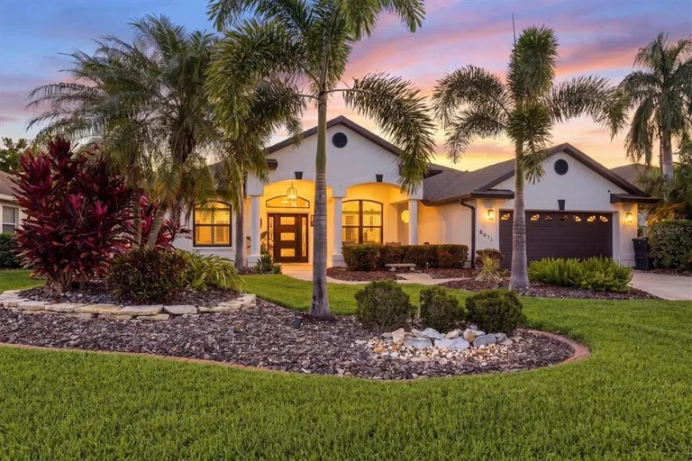 6611 Peach Tree Creek Rd, Bradenton, FL 34203