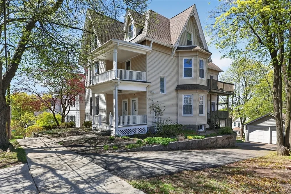 125 Lincoln Ave, Quincy, MA 02170