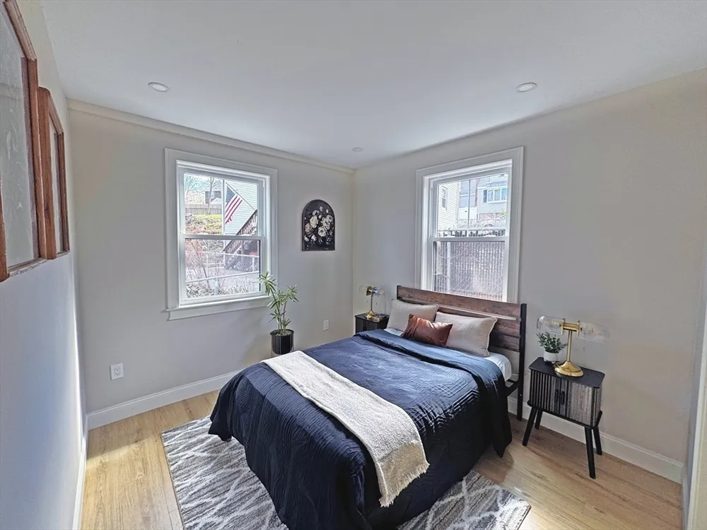 11 Willis Ct, Lynn, MA 01905