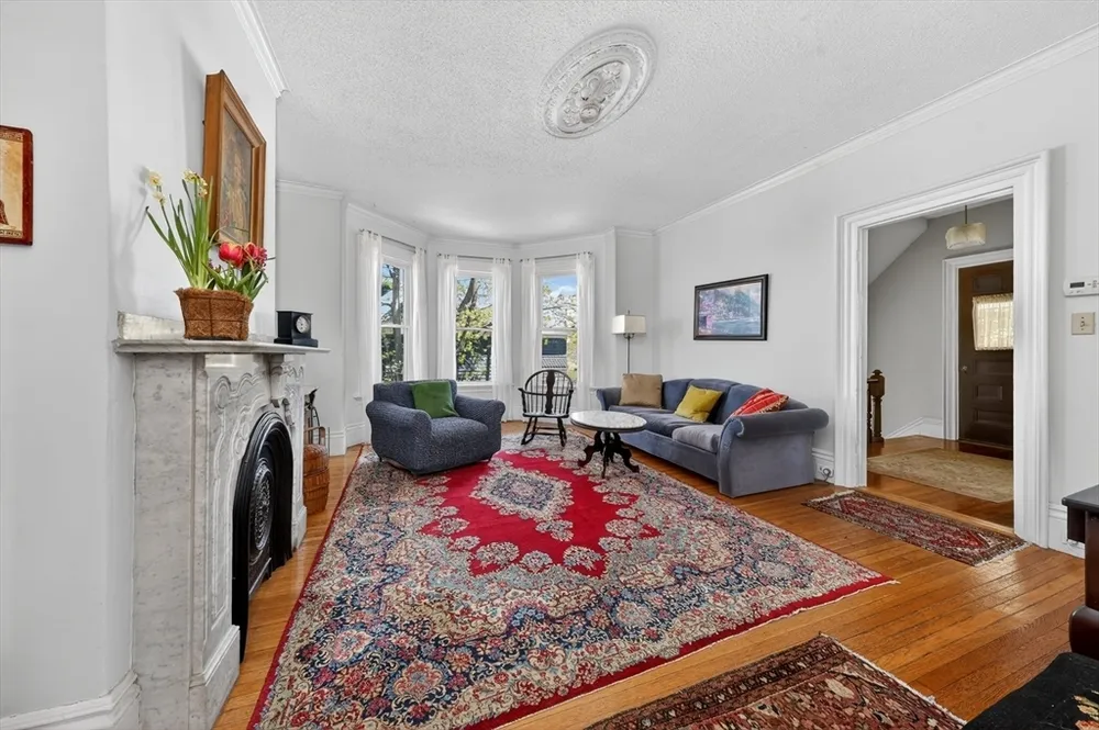 125 Lincoln Ave, Quincy, MA 02170