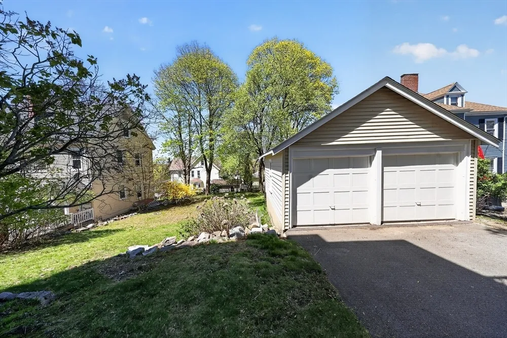 125 Lincoln Ave, Quincy, MA 02170