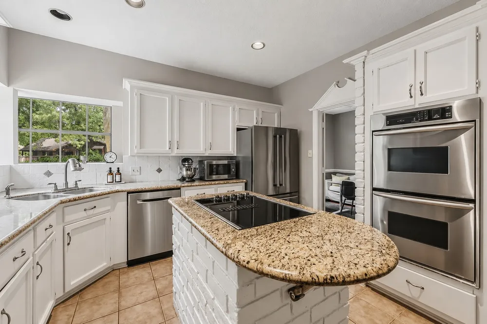 34 W Placid Hill Circle, The Woodlands, TX 77381
