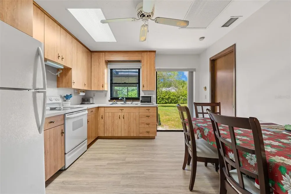 7605 Richardson Rd, Sarasota, FL 34240