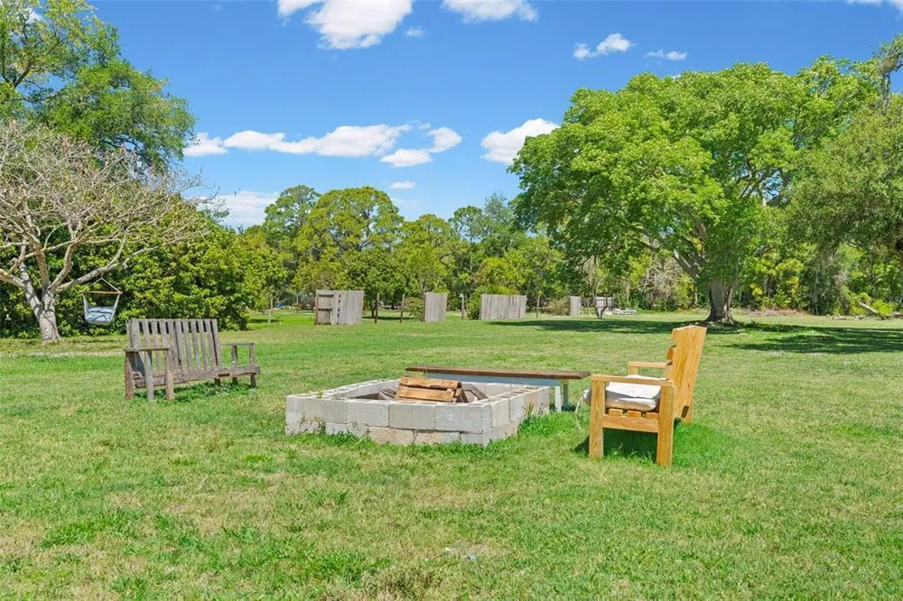 7605 Richardson Rd, Sarasota, FL 34240