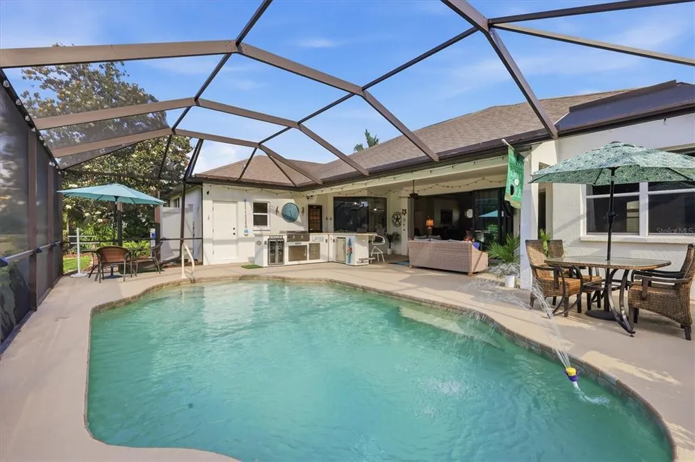 6611 Peach Tree Creek Rd, Bradenton, FL 34203