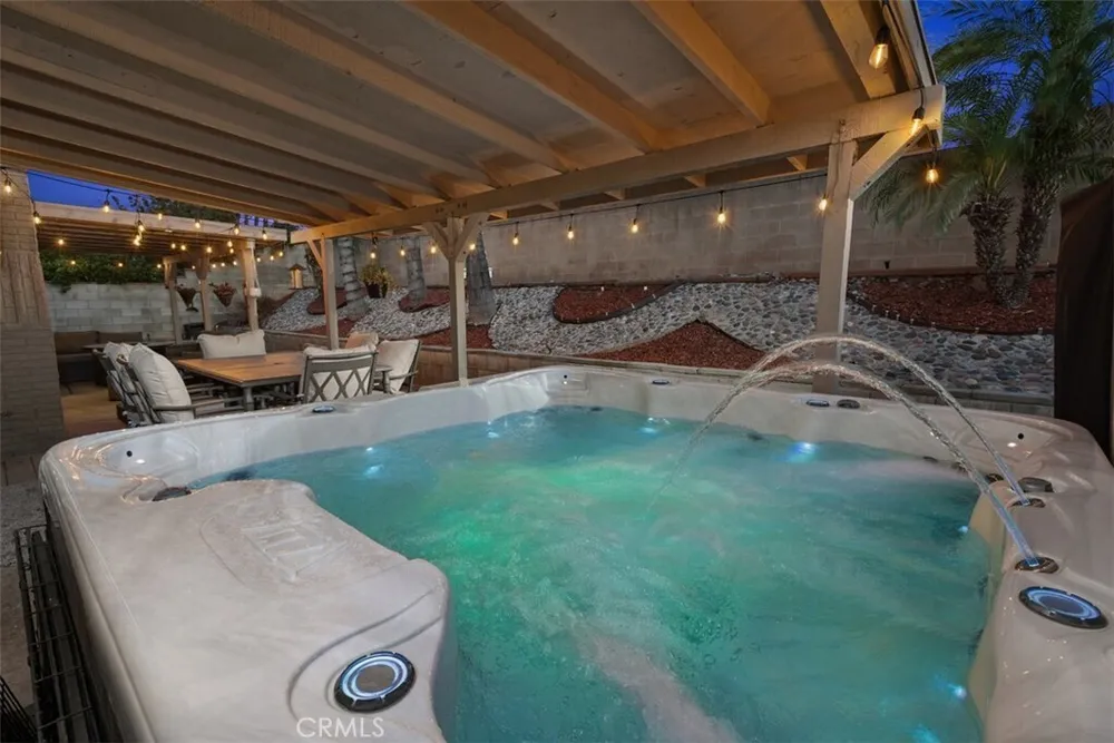 1130 Zircon St, Corona, CA 92882
