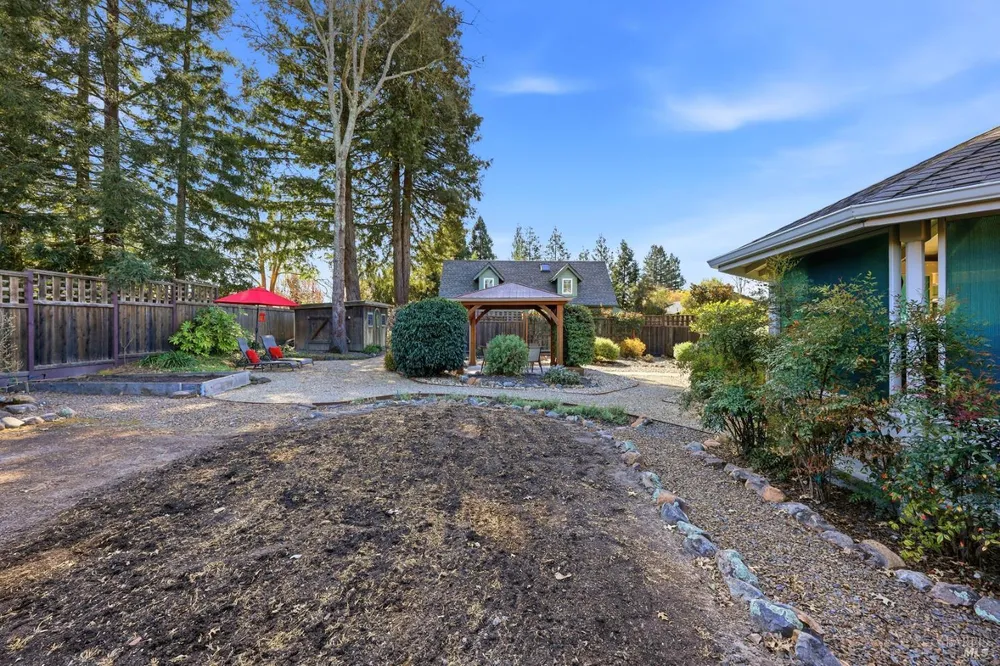 180 Barrio Way, Windsor, CA 95492