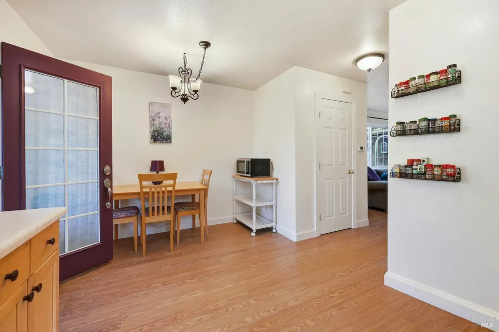 180 Barrio Way, Windsor, CA 95492