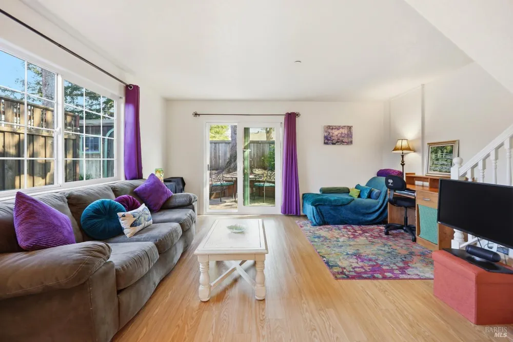 180 Barrio Way, Windsor, CA 95492