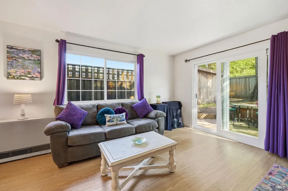 180 Barrio Way, Windsor, CA 95492