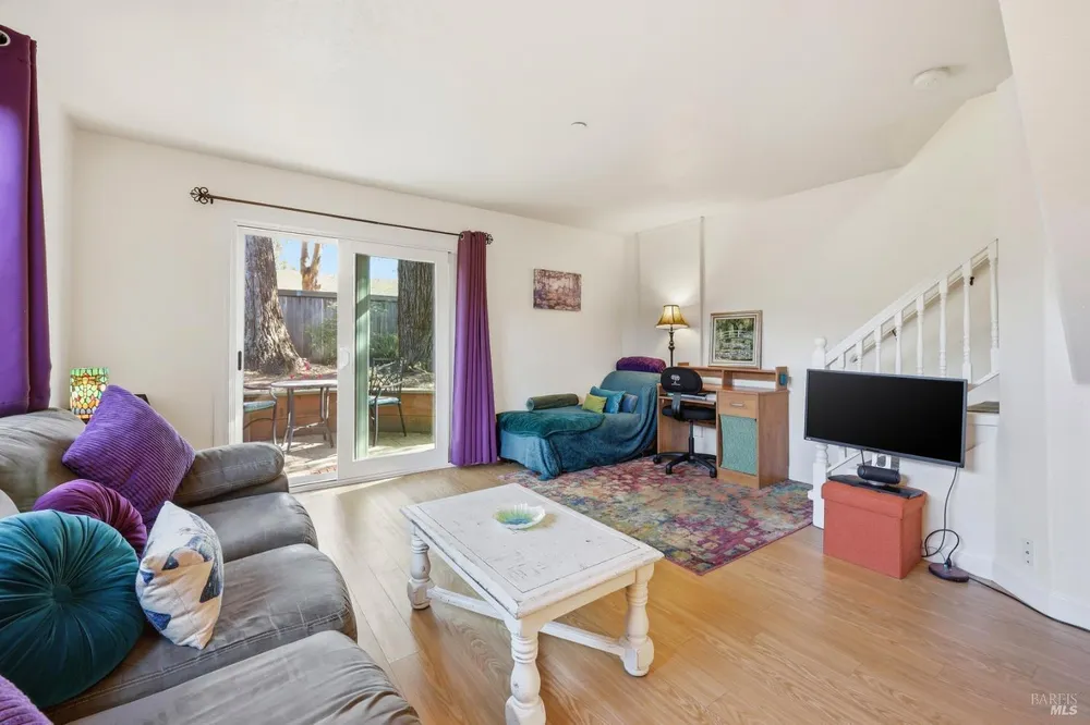 180 Barrio Way, Windsor, CA 95492