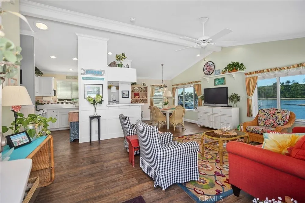 7 Saratoga, Newport Beach, CA 92660