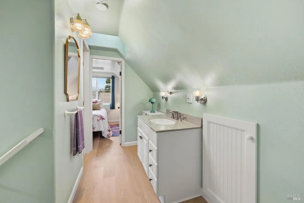 180 Barrio Way, Windsor, CA 95492
