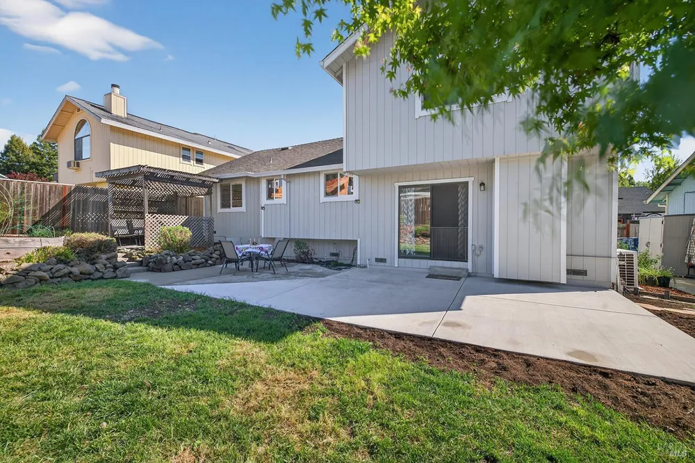 5410 Corbett Circle, Santa Rosa, CA 95403