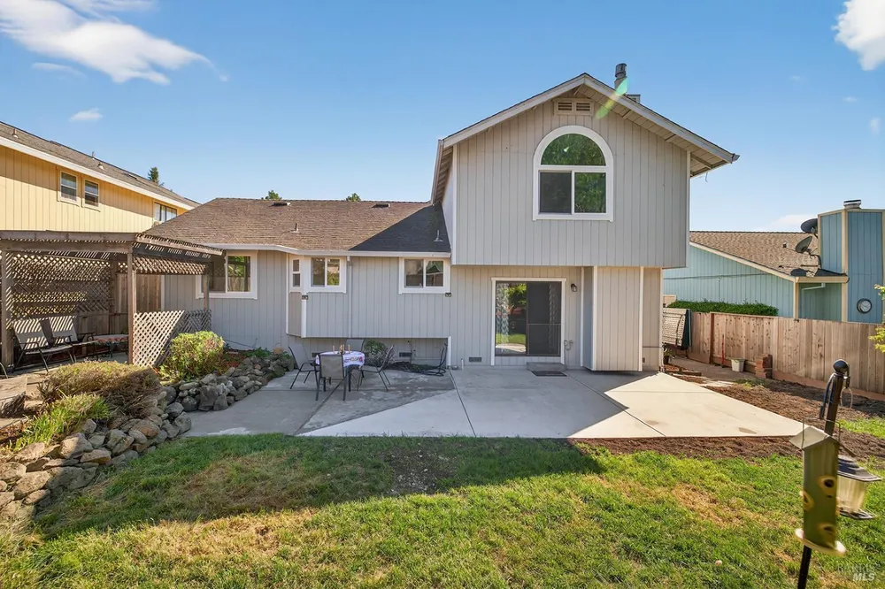 5410 Corbett Circle, Santa Rosa, CA 95403
