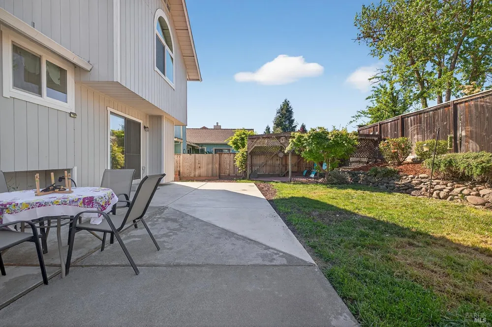 5410 Corbett Circle, Santa Rosa, CA 95403