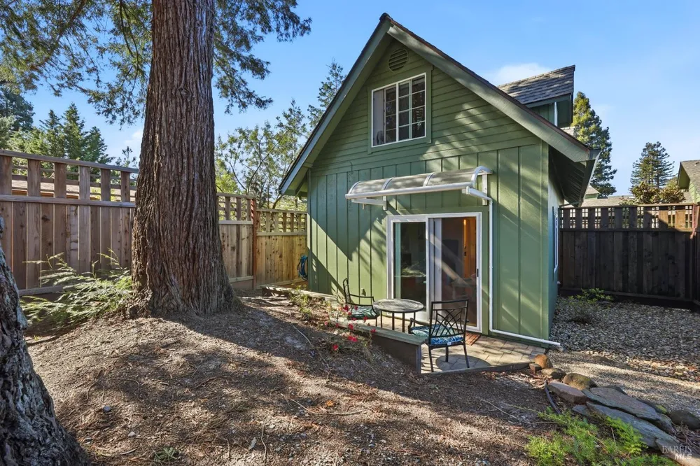 180 Barrio Way, Windsor, CA 95492