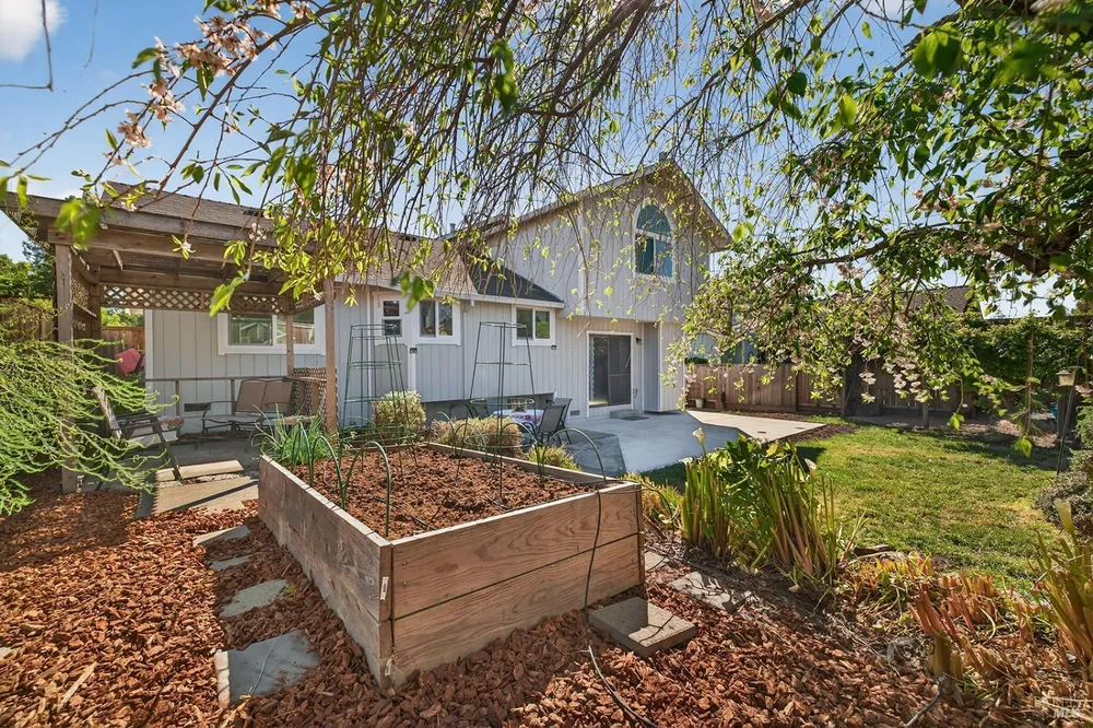 5410 Corbett Circle, Santa Rosa, CA 95403