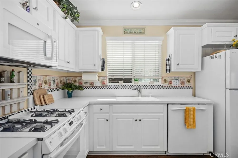 7 Saratoga, Newport Beach, CA 92660