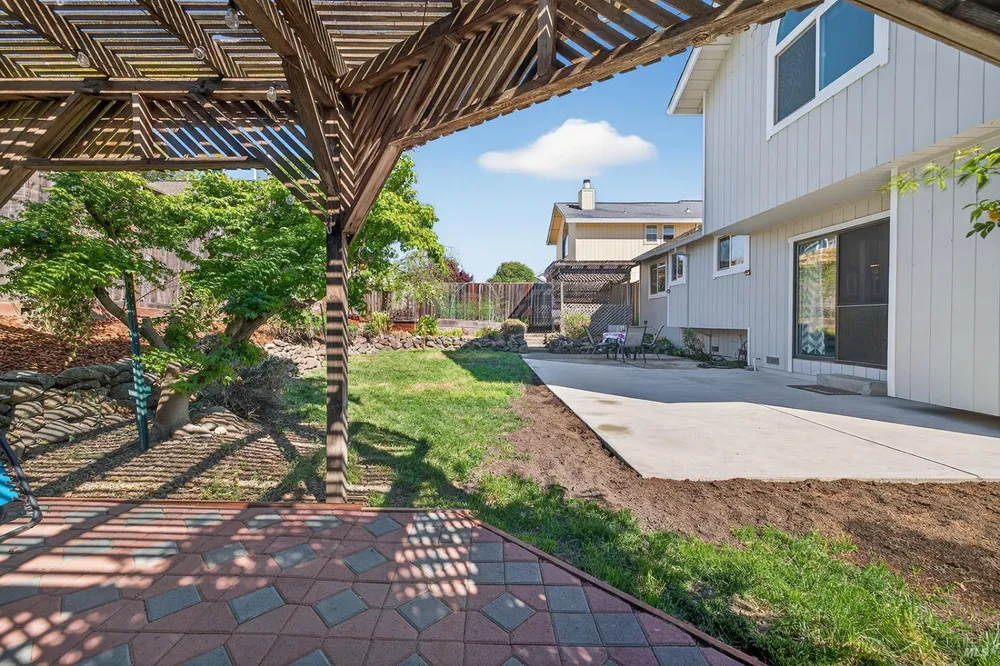 5410 Corbett Circle, Santa Rosa, CA 95403