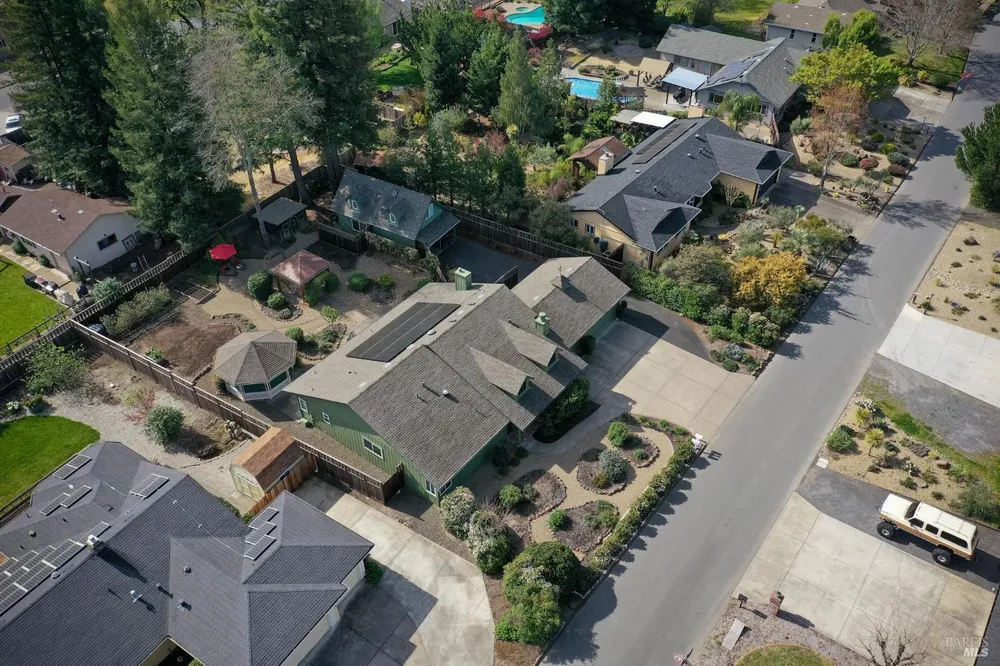 180 Barrio Way, Windsor, CA 95492