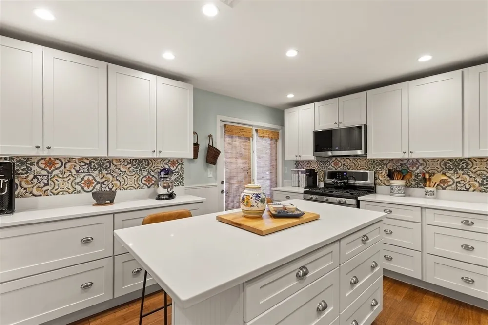 12 Jasper Ln, Randolph, MA 02368