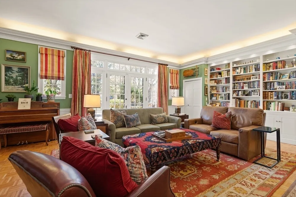 12 Jasper Ln, Randolph, MA 02368