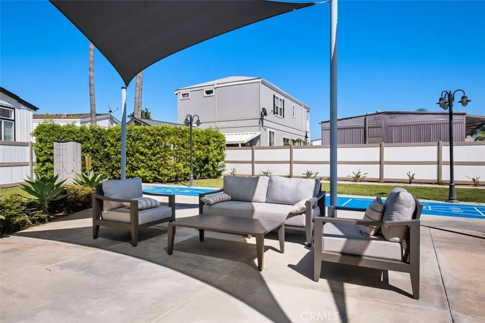 7 Saratoga, Newport Beach, CA 92660