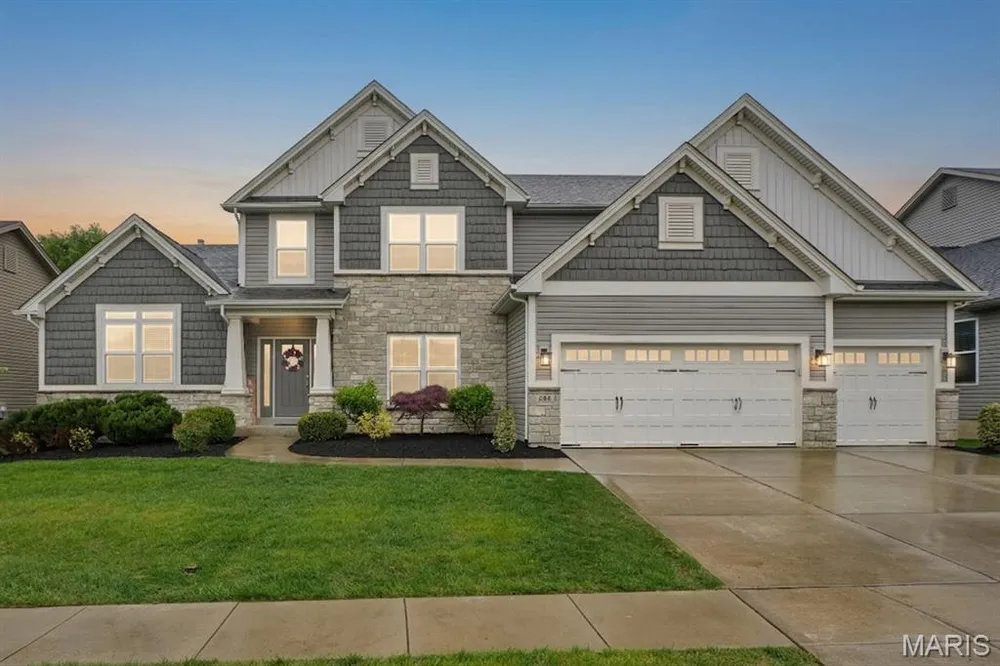 536 Montrachet Dr, O Fallon, MO 63368