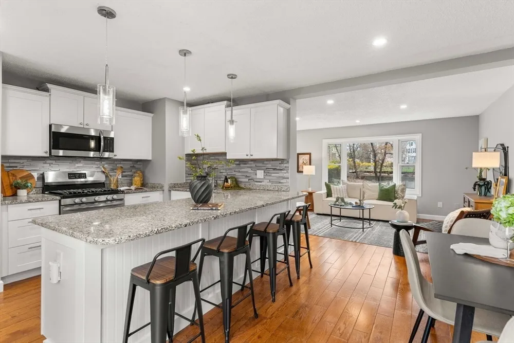 357 Boylston St, Lowell, MA 01852