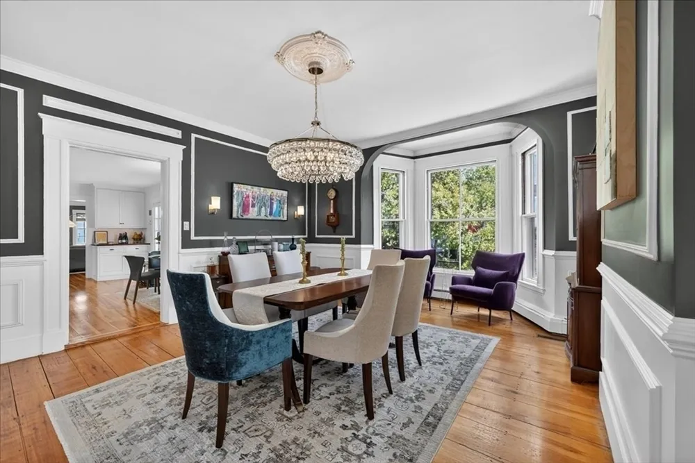 33 Lincoln St, Hingham, MA 02043