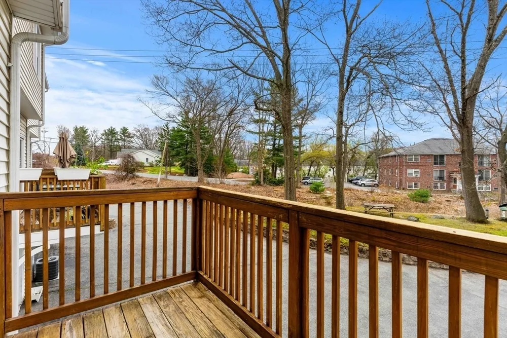 357 Boylston St, Lowell, MA 01852