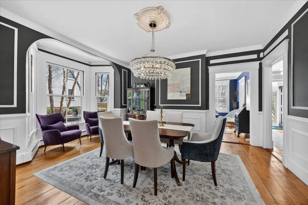 33 Lincoln St, Hingham, MA 02043